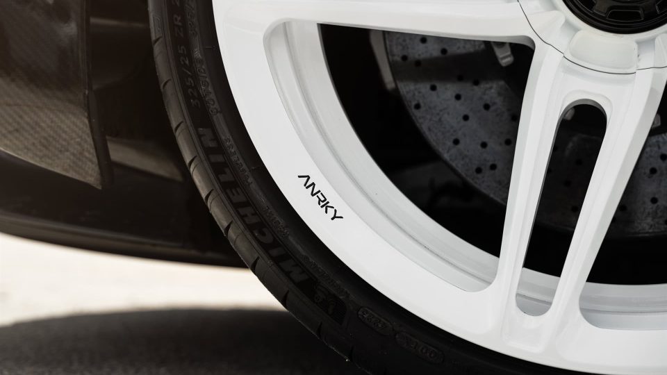 Mclaren 765LT | Lantana Purple | on ANRKY AN27 | Gloss White