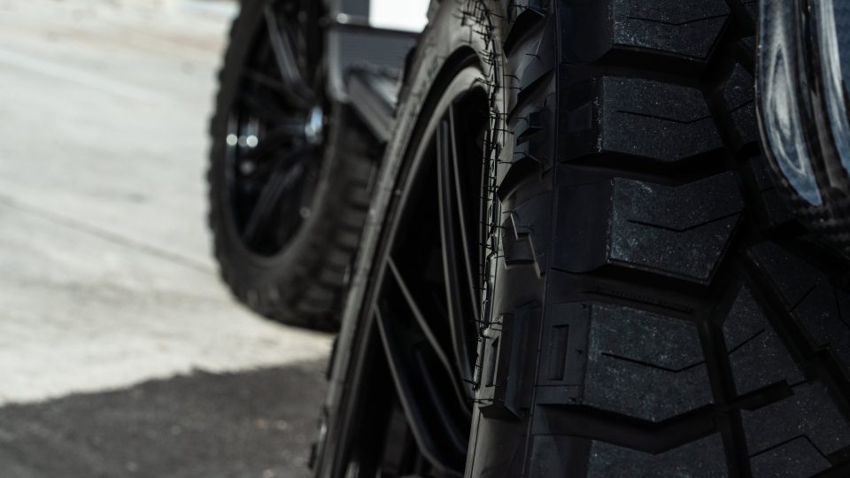 Mercedes Benz AMG G63 4×4 Squared | Polar White | on 1886 XR004 Wheels | Satin Black