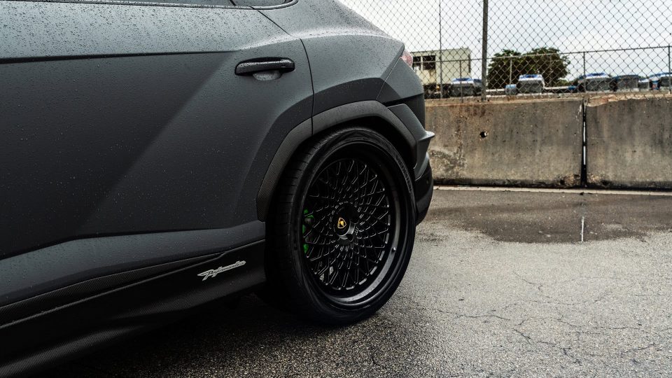 Lamborghini Urus Performante | Grigio Telesto Matt | on 1886 S009 | Satin Black