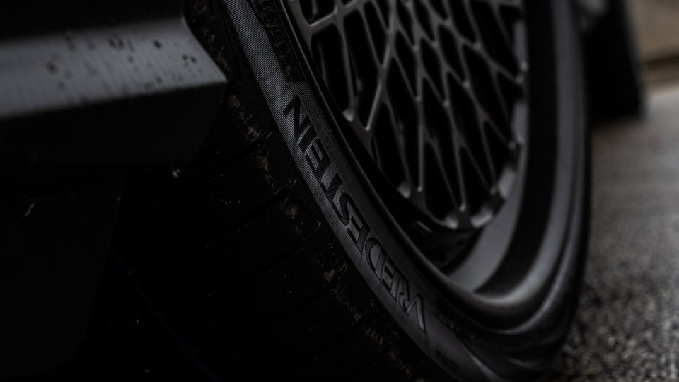 Lamborghini Urus Performante | Grigio Telesto Matt | on 1886 S009 | Satin Black