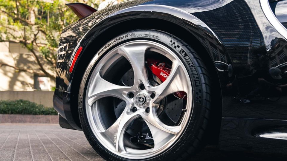 Bugatti Chiron | on HRE 522M | Brushed Clear
