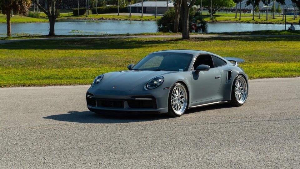 Porsche 992 Turbo S | Artic Gray | on HRE 520 FMR | Brushed Clear