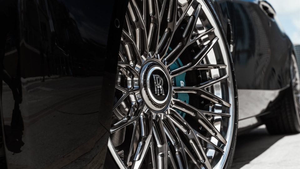AL13 R100 | Rolls-Royce Ghost Black Badge