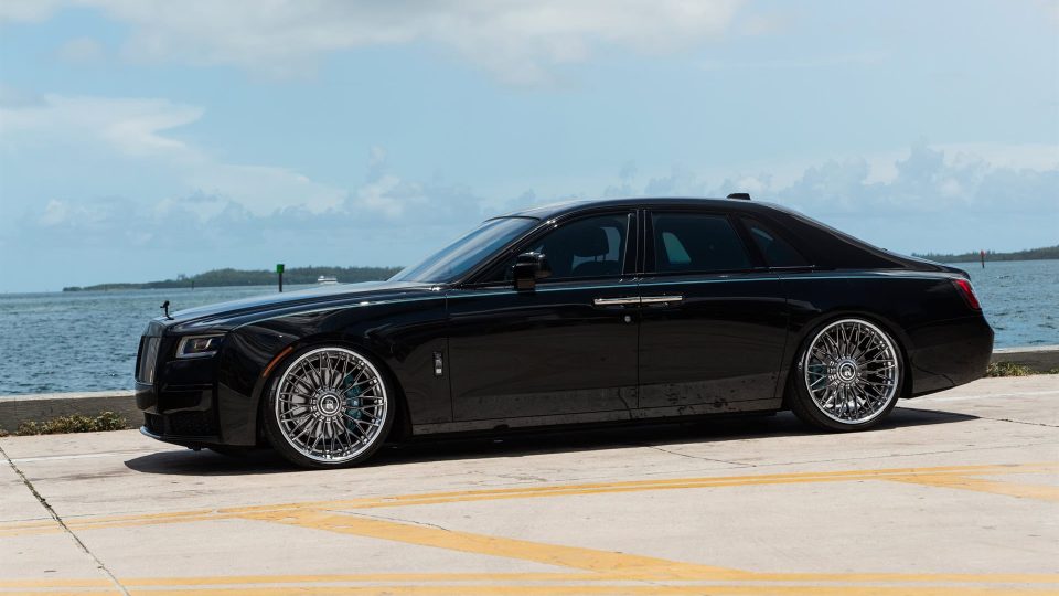 AL13 R100 | Rolls-Royce Ghost Black Badge