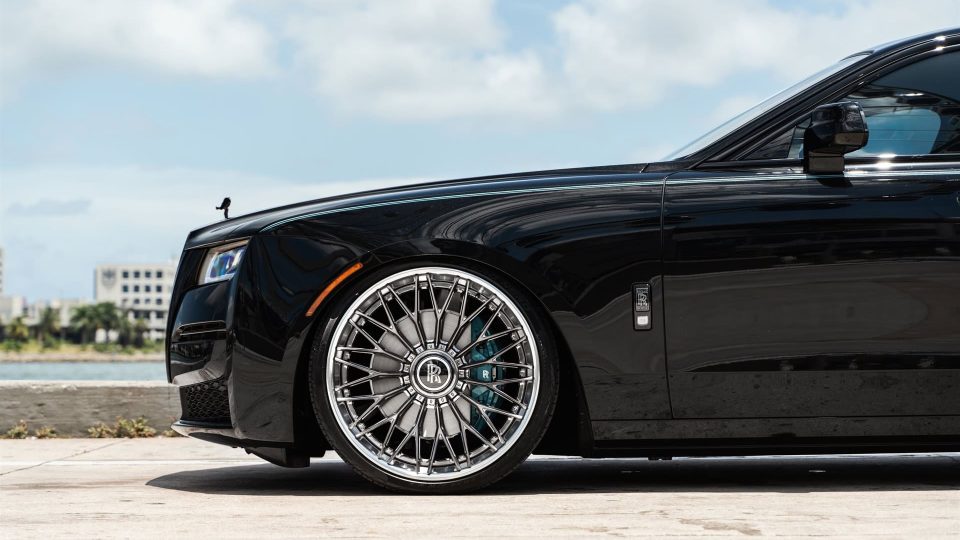 AL13 R100 | Rolls-Royce Ghost Black Badge