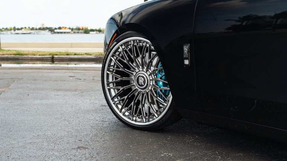 AL13 R100 | Rolls-Royce Ghost Black Badge