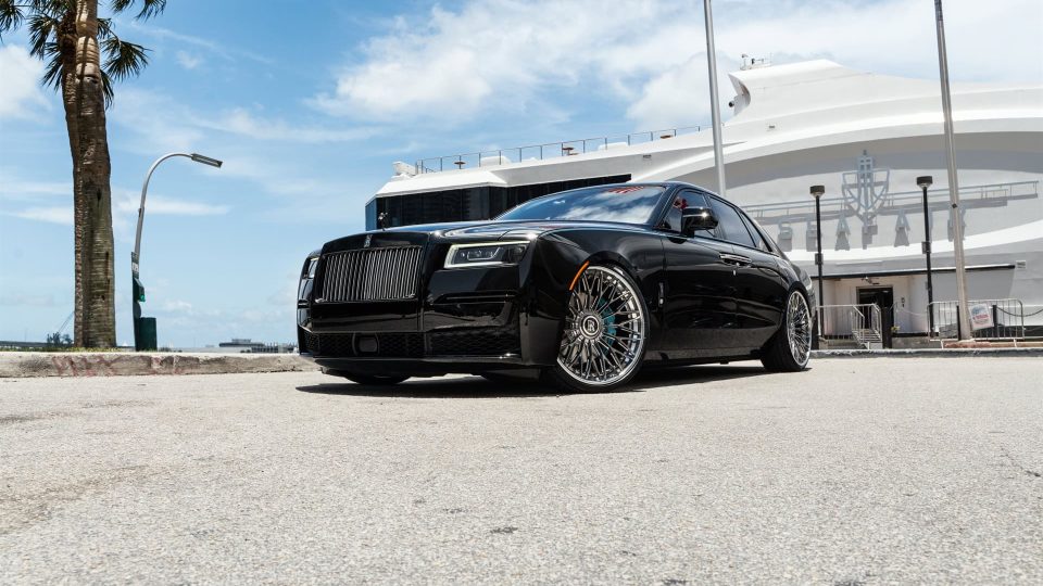 AL13 R100 | Rolls-Royce Ghost Black Badge