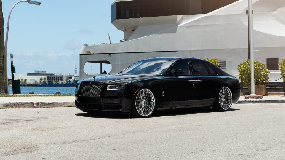 AL13 R100 | Rolls-Royce Ghost Black Badge