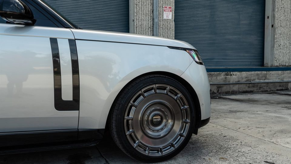 Range Rover on AG Wheels