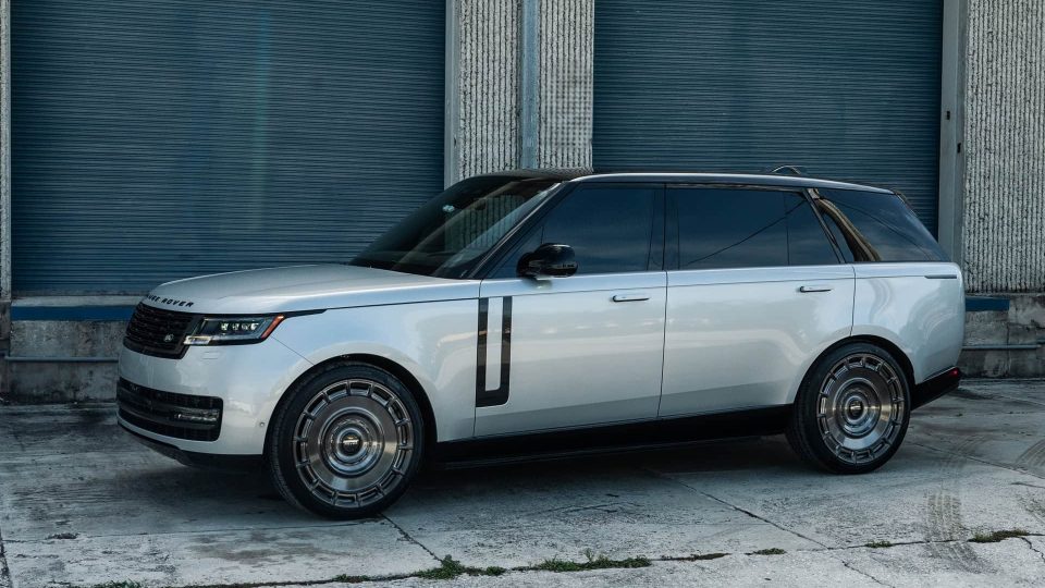 Range Rover on AG Wheels