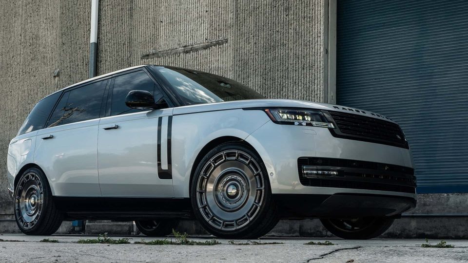 Range Rover on AG Wheels