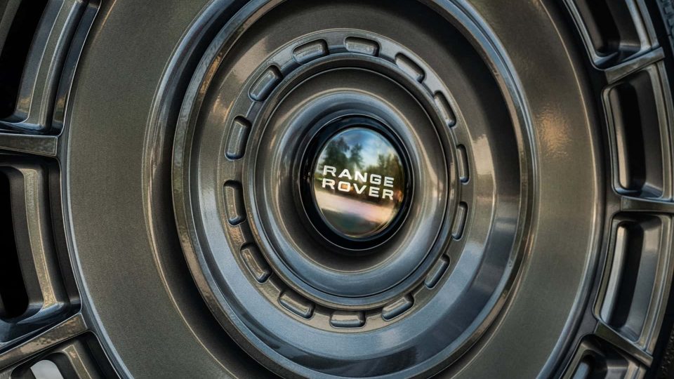 Range Rover on AG Wheels