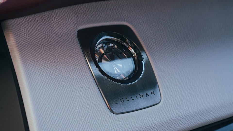 Rolls Royce Cullinan on HRE L108M