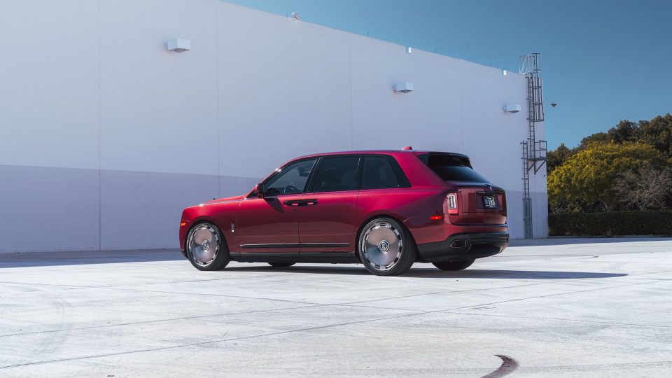 Rolls Royce Cullinan on HRE L108M