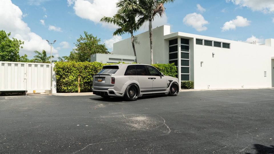 1016 Industries Cullinan Series II | Burnout Gray | on Avant Garde AGL93 | Satin Black