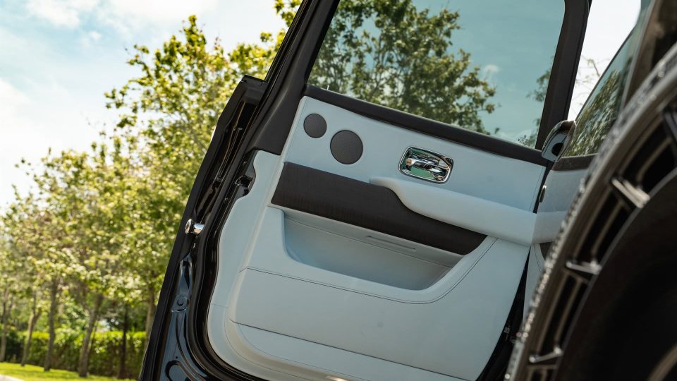 1016 Industries Cullinan Series II | Diamond Black | on Avant Garde SRX-04 | Gloss Black