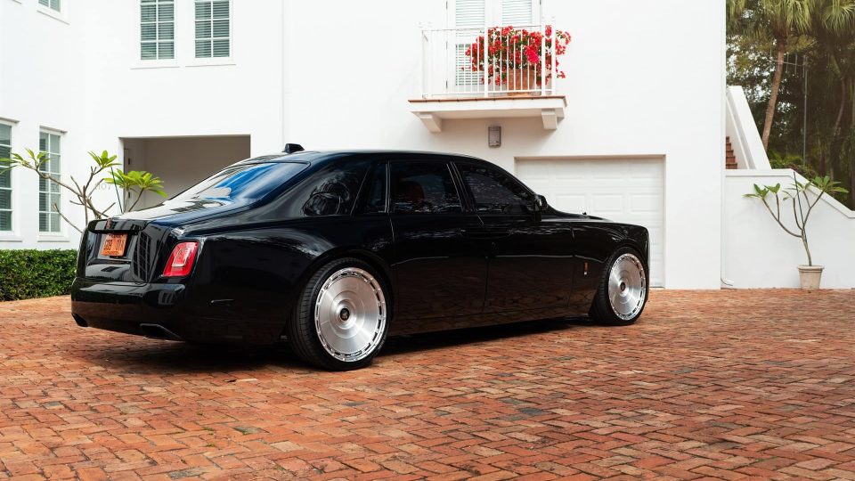 Rolls Royce Phantom | Diamond Black | on Novitec SP3 | Brushed Clear