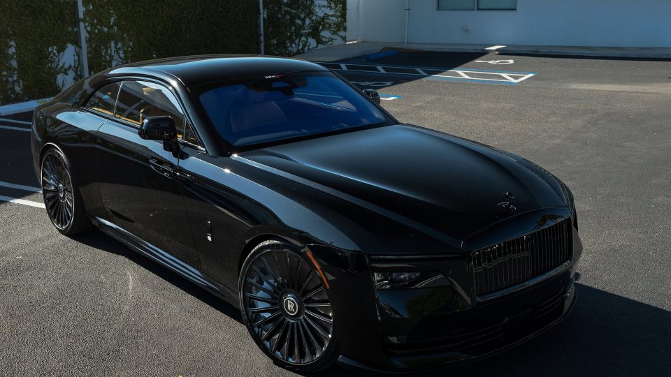 a Rolls Royce Spectre | 1886 G100