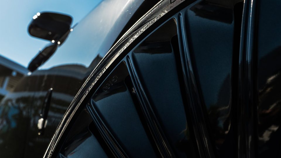 a Rolls Royce Spectre | 1886 G100