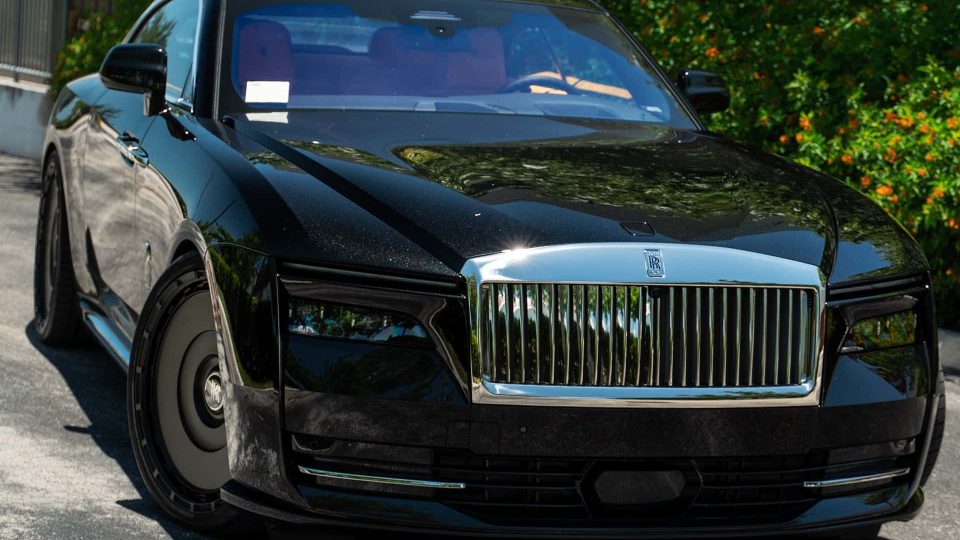 Rolls Royce Spectre | Crystal Over Black | on Novitec SP3 | Satin Black