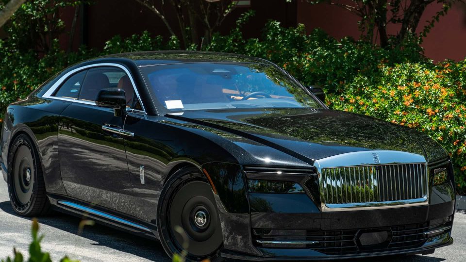 Rolls Royce Spectre | Crystal Over Black | on Novitec SP3 | Satin Black