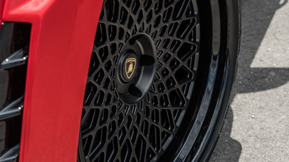 Lamborghini Urus | Rosso Mars | on 1886 S009 | Satin Black