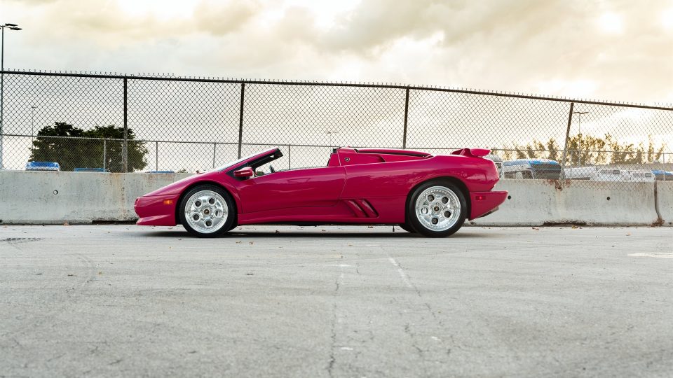 Lamborghini Diablo VT on 1886 Wheels