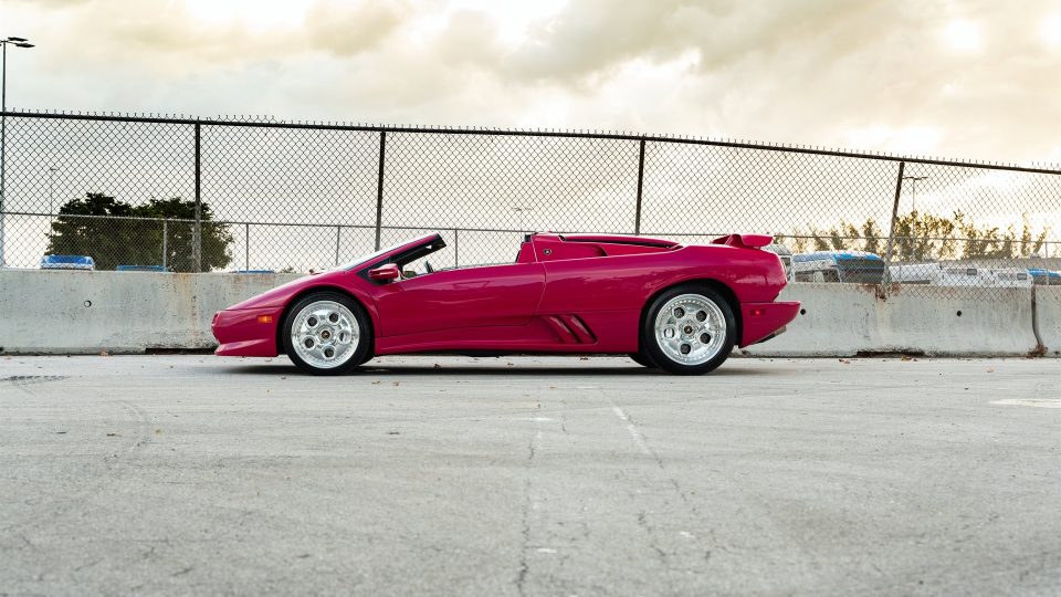 Lamborghini Diablo VT on 1886 Wheels