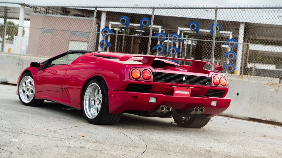 Lamborghini Diablo VT on 1886 Wheels