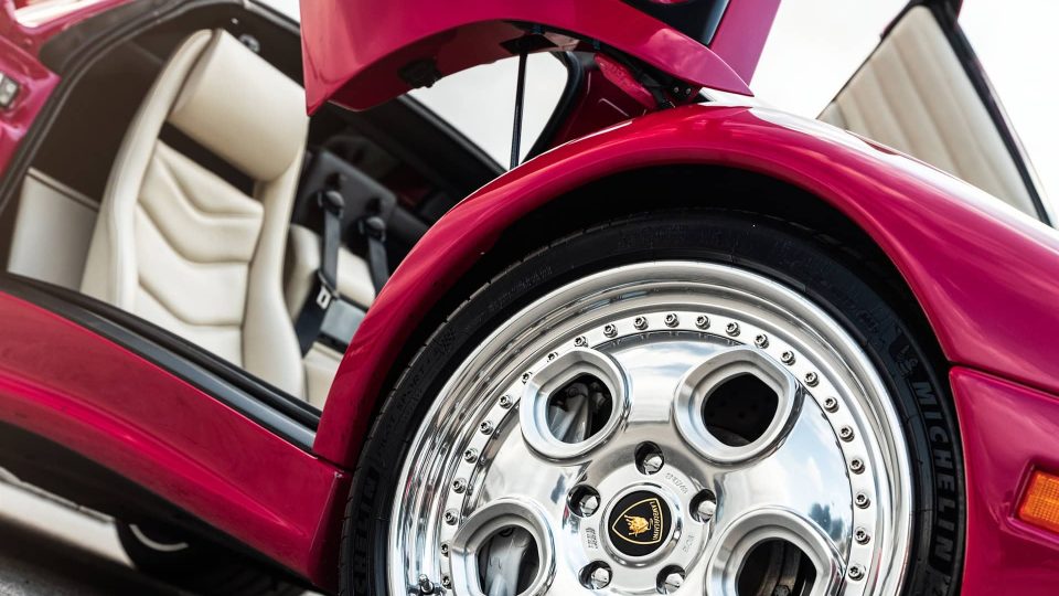 Lamborghini Diablo VT on 1886 Wheels