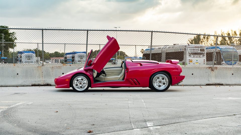 Lamborghini Diablo VT on 1886 Wheels