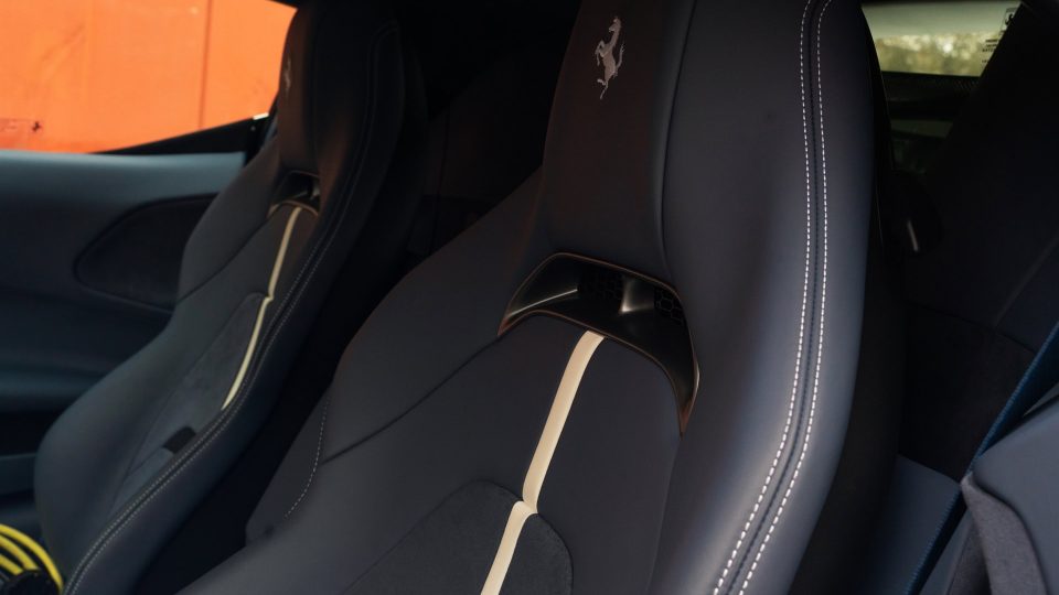 Ferrari SF90 | Bianco Avus | on 1886 G010 | Polished Liquid Smoke