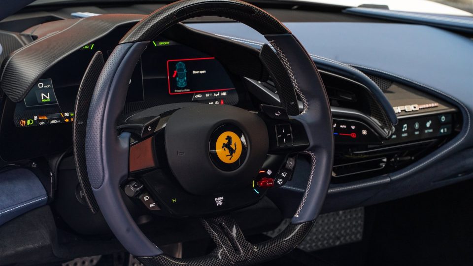 Ferrari SF90 | Bianco Avus | on 1886 G010 | Polished Liquid Smoke