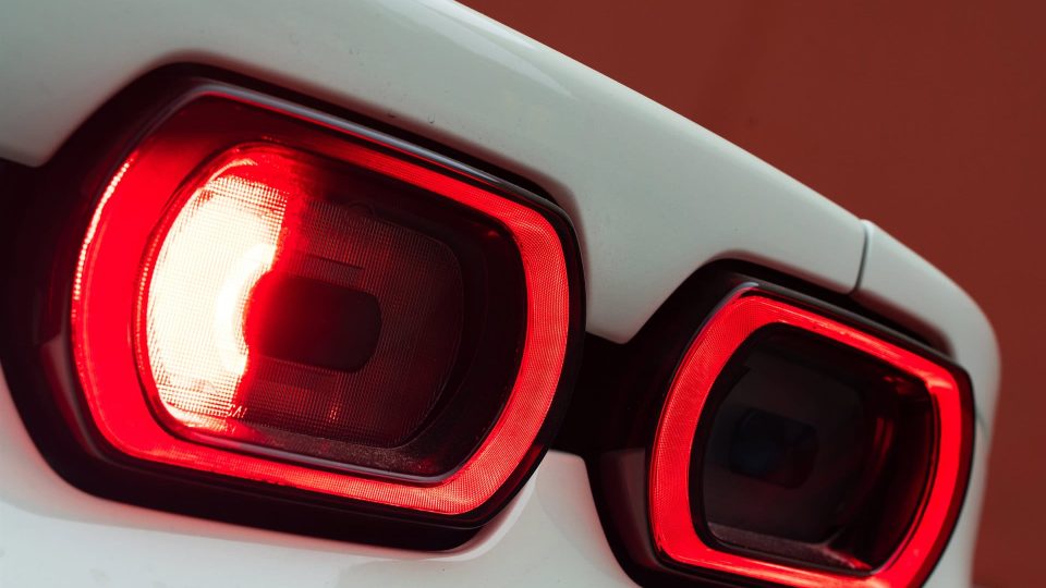 Ferrari SF90 | Bianco Avus | on 1886 G010 | Polished Liquid Smoke