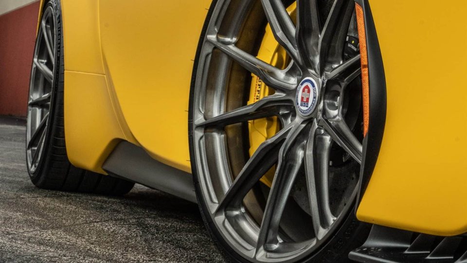 Ferrari SF90 Gialo Modena HRE P104SC