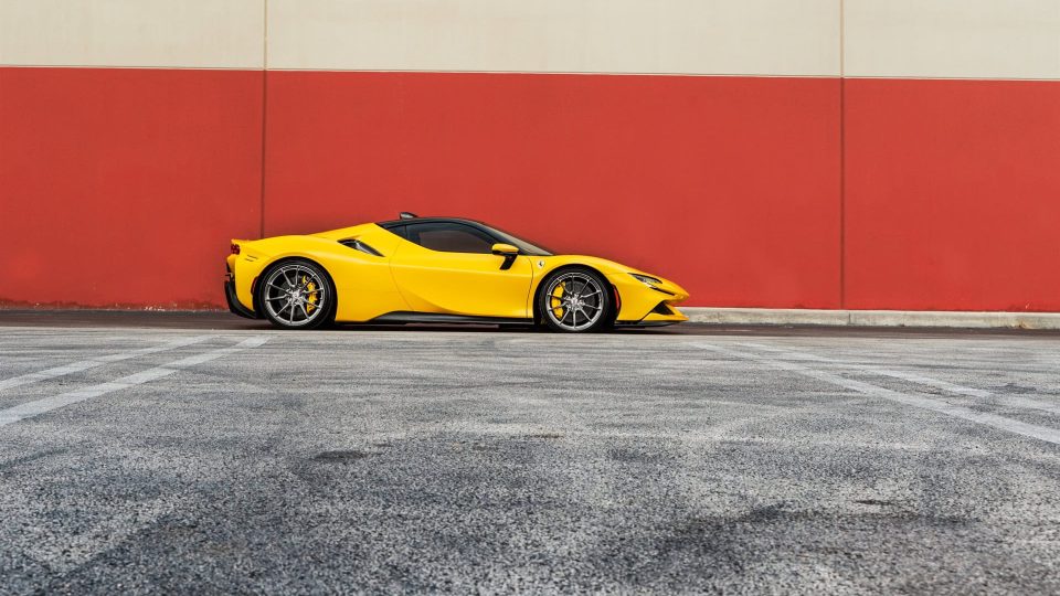 Ferrari SF90 Gialo Modena HRE P104SC