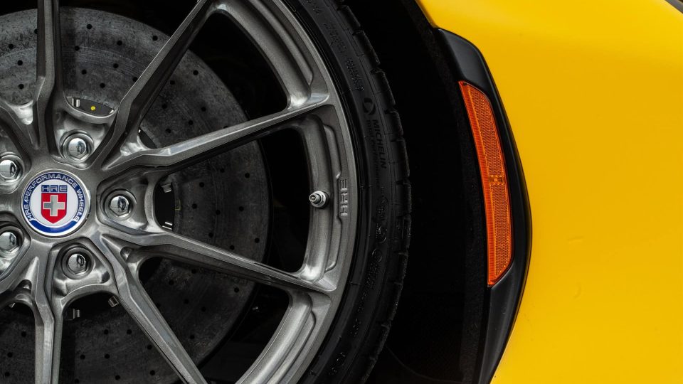 Ferrari SF90 Gialo Modena HRE P104SC