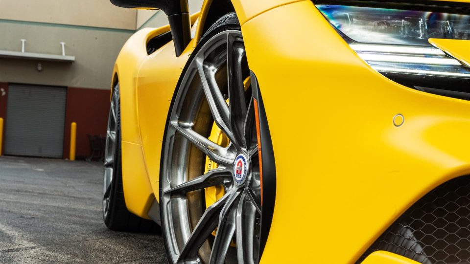 Ferrari SF90 Gialo Modena HRE P104SC