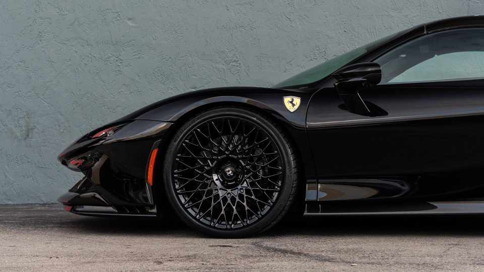 Ferrari SF90 | Nero | on HRE 501M | Gloss Black