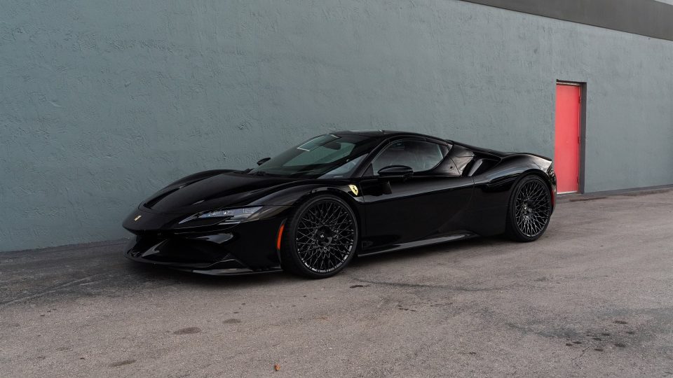 Ferrari SF90 | Nero | on HRE 501M | Gloss Black