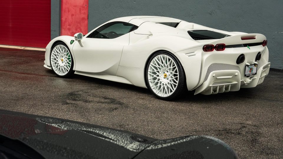 Ferrari SF90 | Bianco Avus | on 1886 S015 | Gloss White