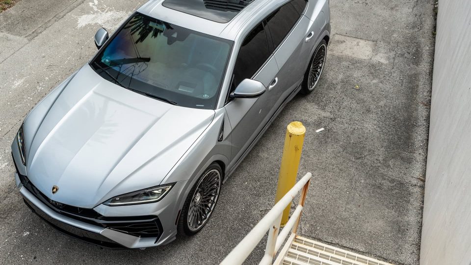 Lamborghini Urus SE | Grigio Nimbus | on ANRKY RS7.3 | Frozen Polished Gunmetal