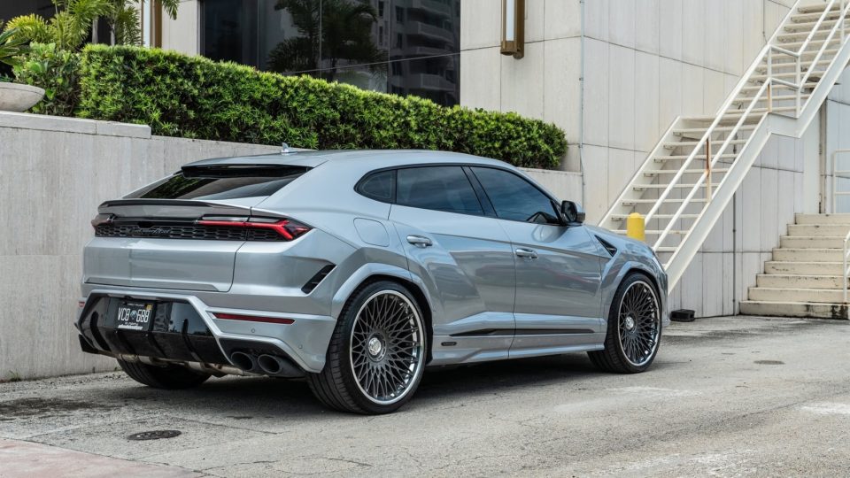 Lamborghini Urus SE | Grigio Nimbus | on ANRKY RS7.3 | Frozen Polished Gunmetal