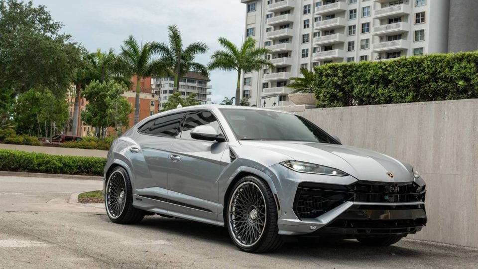 Lamborghini Urus SE | Grigio Nimbus | on ANRKY RS7.3 | Frozen Polished Gunmetal