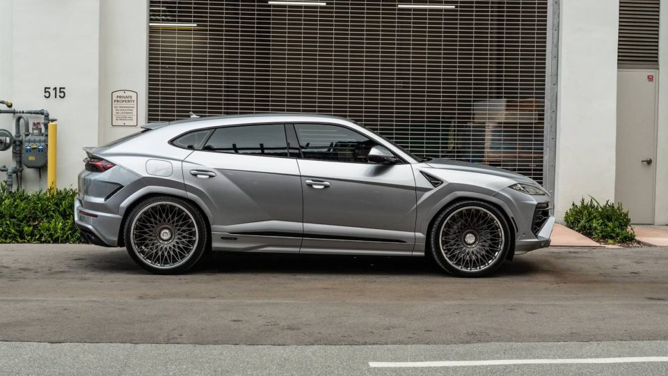 Lamborghini Urus SE | Grigio Nimbus | on ANRKY RS7.3 | Frozen Polished Gunmetal
