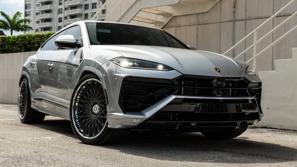 Lamborghini Urus SE | Grigio Nimbus | on ANRKY RS7.3 | Frozen Polished Gunmetal