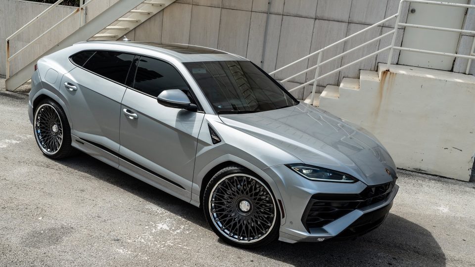 Lamborghini Urus SE | Grigio Nimbus | on ANRKY RS7.3 | Frozen Polished Gunmetal