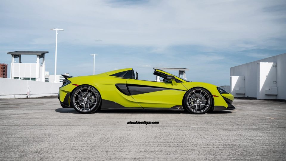 MCLAREN 600LT SPIDER ON HRE R101 LIGHTWEIGHT