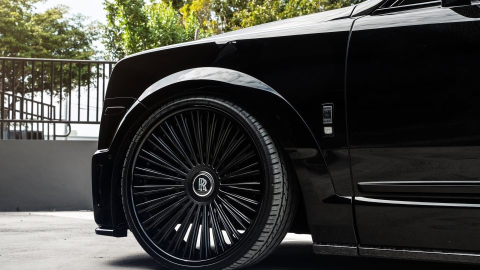 Urban Auto Kit /1886 wheels | Rolls Royce Cullinan