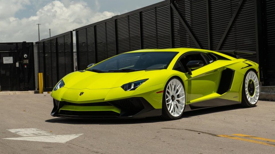 Lamborghini Aventador SV | Verde Scandal | on ANRKY AN20 + AN20 AEROSport | Gloss White